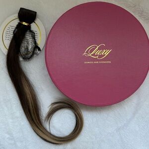 16” Seamless Dark Brown Balayage Clip-Ins (16Og). Sealed (NWT)